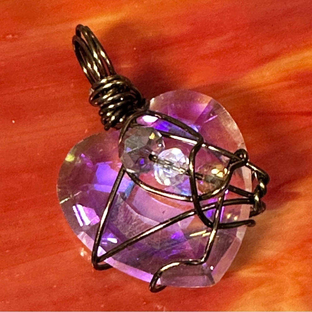 Collage Heart Crystal Glass Pendant Handmade Prism Necklace with faceted OOAK - Picture 3 of 12